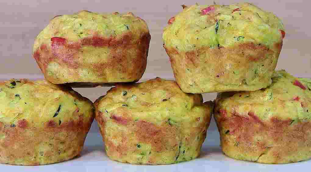 Titelbild für Zucchini Käse Muffins die ich immer essen konnte!