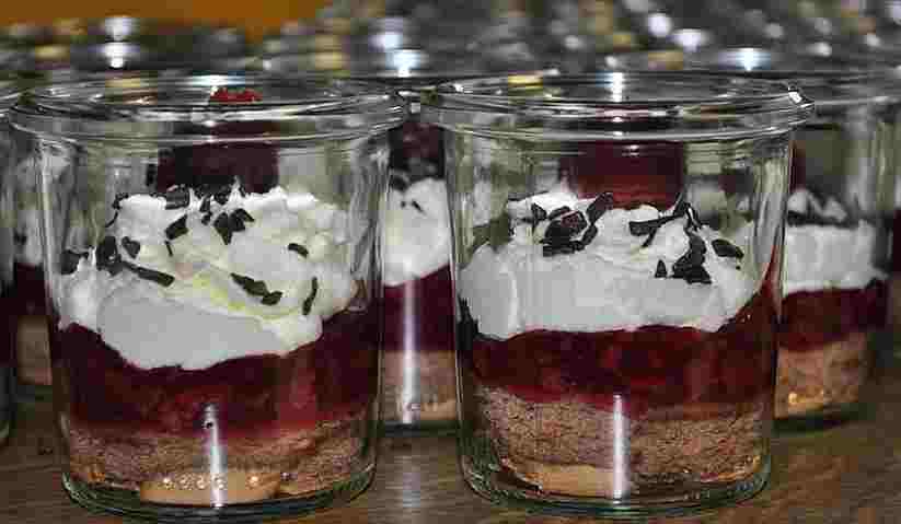 Titelbild für Schwarzwalder Kirsch Dessert in 10 Minuten zubereitet!