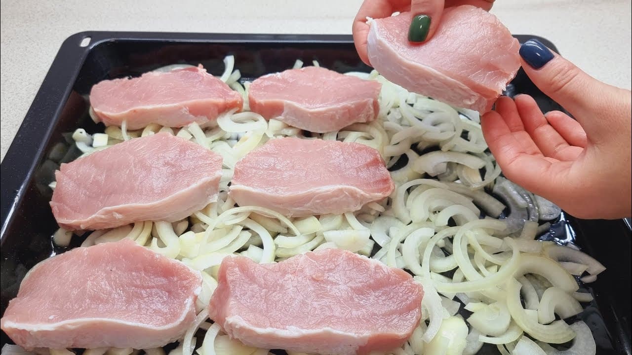 Titelbild für Schweinefleisch mit Zwiebeln