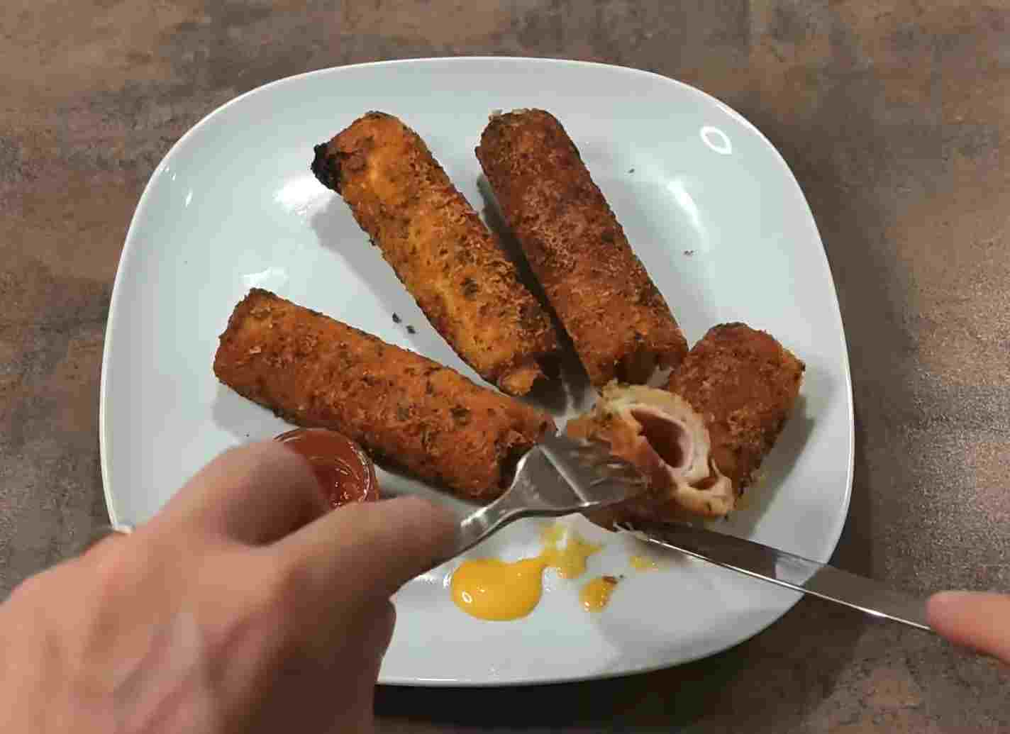 Titelbild für Panierte gefüllte Schinkenröllchen