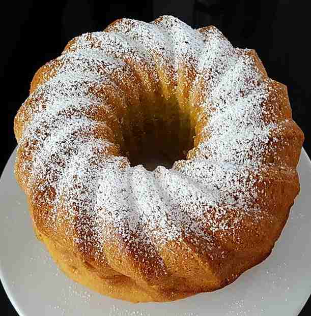 Titelbild für Eierlikörkuchen