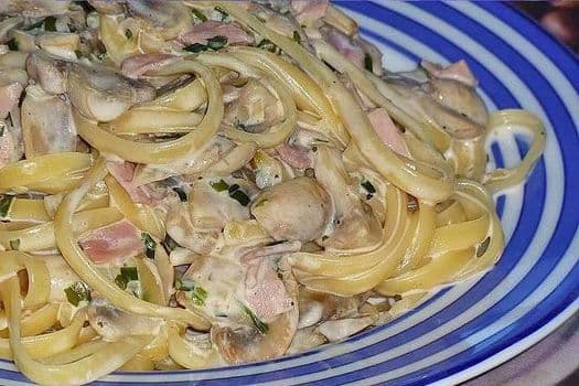 Titelbild für Cremige Spaghetti mit Champignons