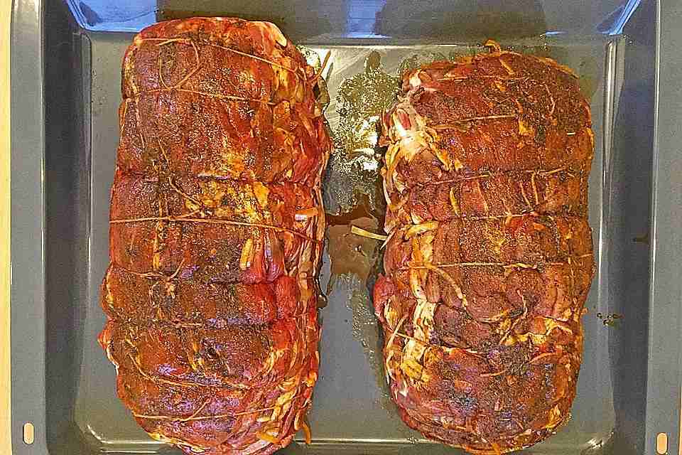 Titelbild für Gyrosschichtbraten, schmort im Backrohr vor sich hin!