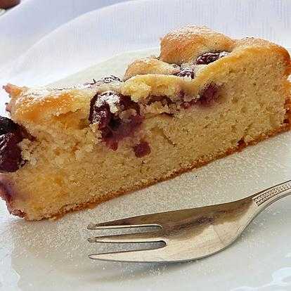 Titelbild für Megaleckerer Joghurt Kirschkuchen