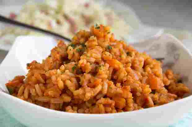 Titelbild für REISFLEISCH MIT HUHN