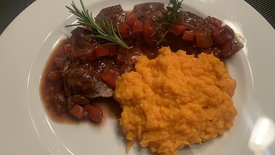 Titelbild für Lammlachse mit Süßkartoffelpüree