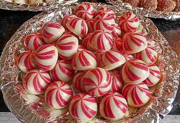 Titelbild für Marzipan – Himbeer – Pralinen