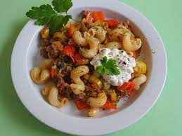 Titelbild für Pikante Hackpfanne mit Hörnchennudeln