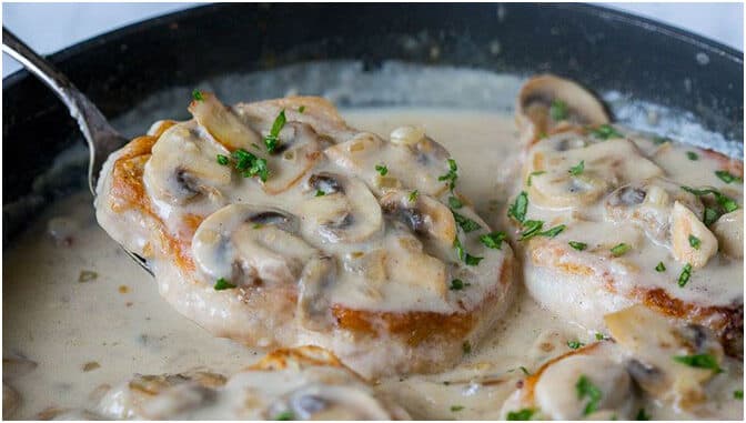 Titelbild für Schnitzel in leckere Crème fraiche Soße