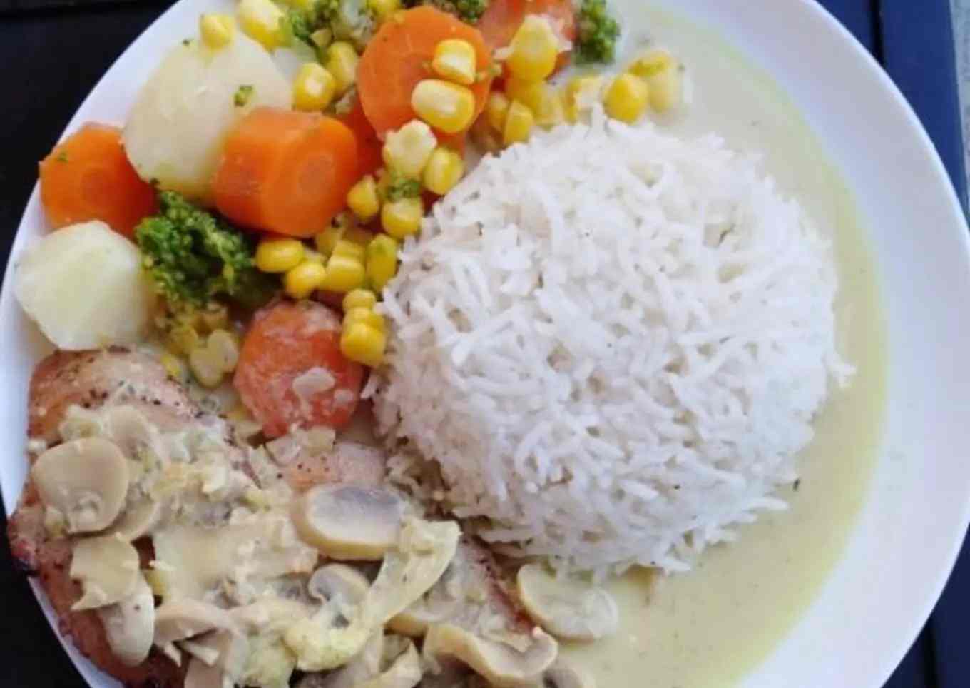 Titelbild für Reis-Gemüse-Pfanne mit Frischkäse