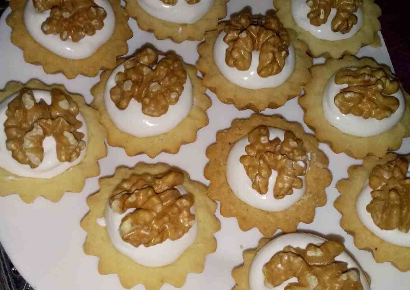 Titelbild für Walnussbaiser-Plätzchen