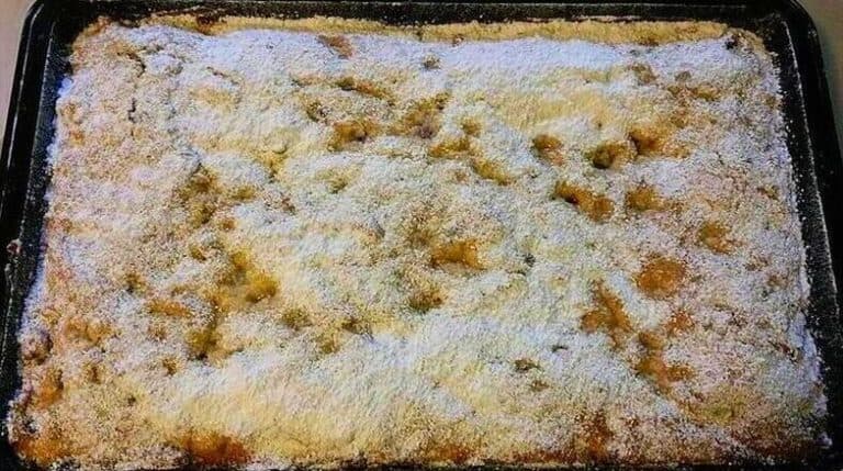 Titelbild für Zergeht im Mund, Marzipan Stollenkuchen!