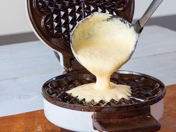 Titelbild für waffelteig so geht das einfache grundrezept