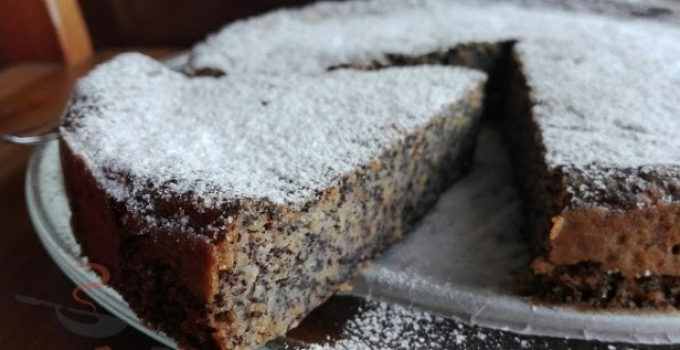 Titelbild für Apfel-Mohn-Kuchen. Die Zubereitung dauert wirklich nur 2 Minuten.