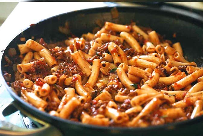 Titelbild für Schnelle Nudel-Pfanne in 15 Minuten