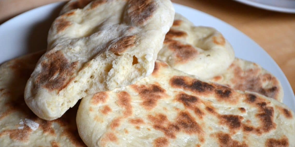 Titelbild für Super schnelle mit Käse gefüllte Knoblauchfladen