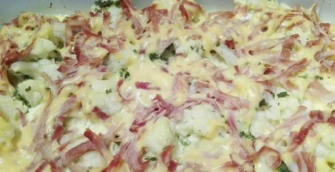 Titelbild für Blumenkohl mit Schinken und Käse überbacken