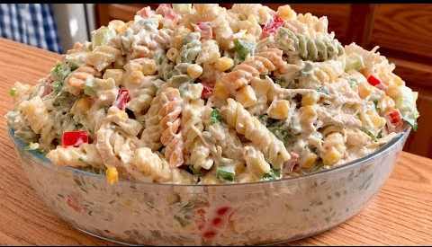 Titelbild für Nudelsalat mit Joghurt Soße, ich werde nie müde diesen zu essen!