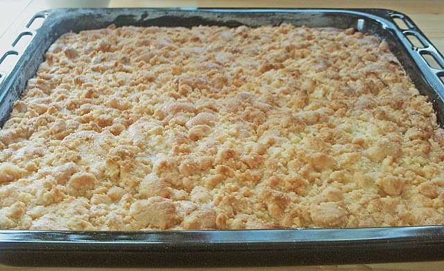 Titelbild für Apfelkuchen nach Omas Art mit Butterstreuseln