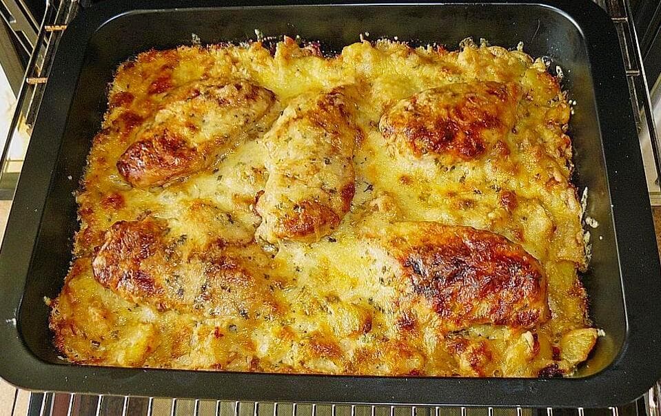 Titelbild für Schnitzel mit Bratkartoffel & Gouda überbacken