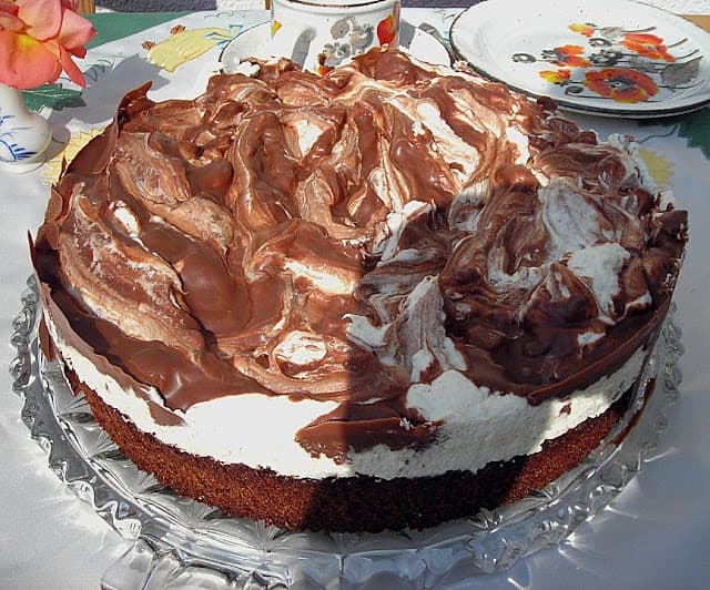 Titelbild für WOLKENTORTE