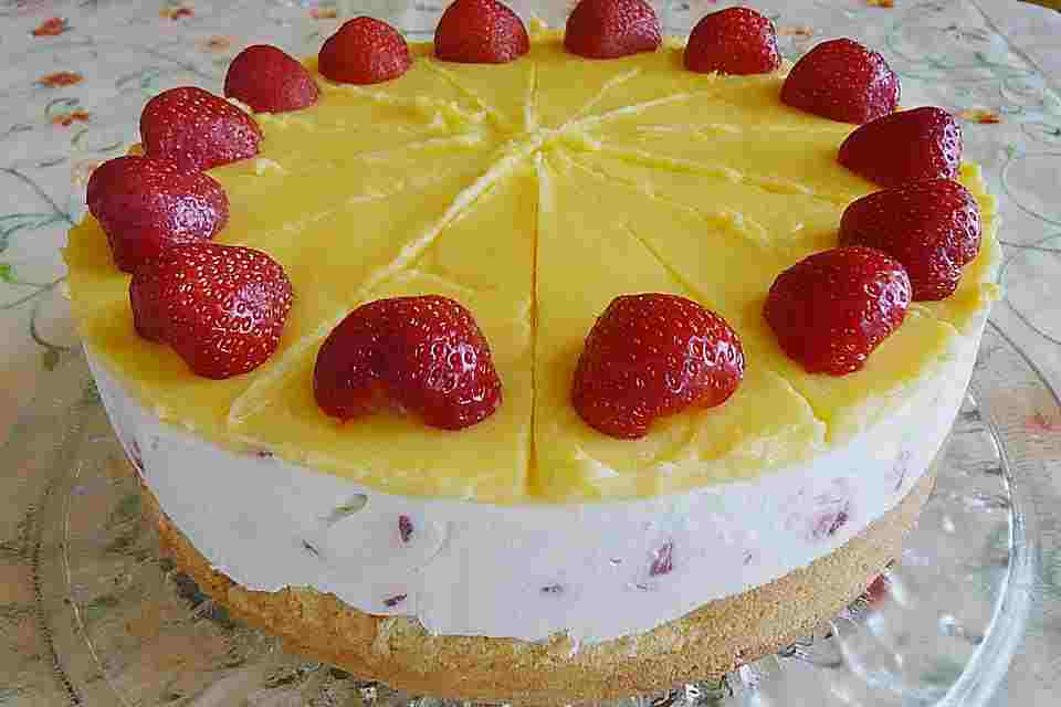 Titelbild für ERDBEER – VANILLE – KUCHEN