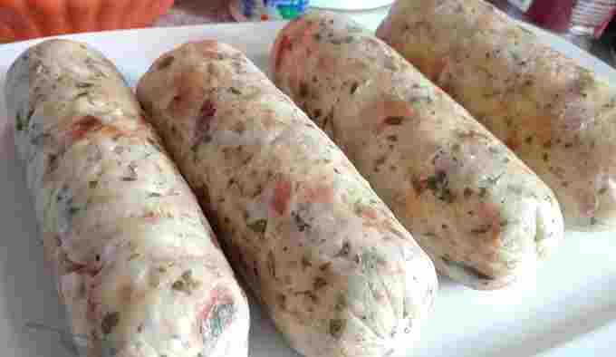 Titelbild für Böhmische Knödel mit Petersilie und Oregano (alte Brötchen verwerten)