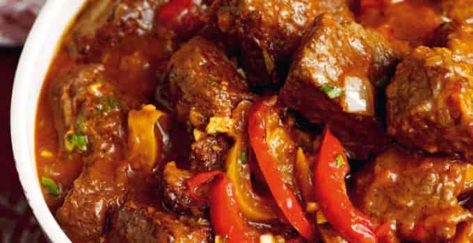 Titelbild für Ungarisches Paprika-Gulasch