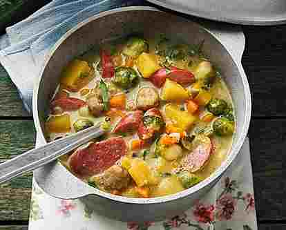 Titelbild für Gemüse Eintopf Mit Mettwurst
