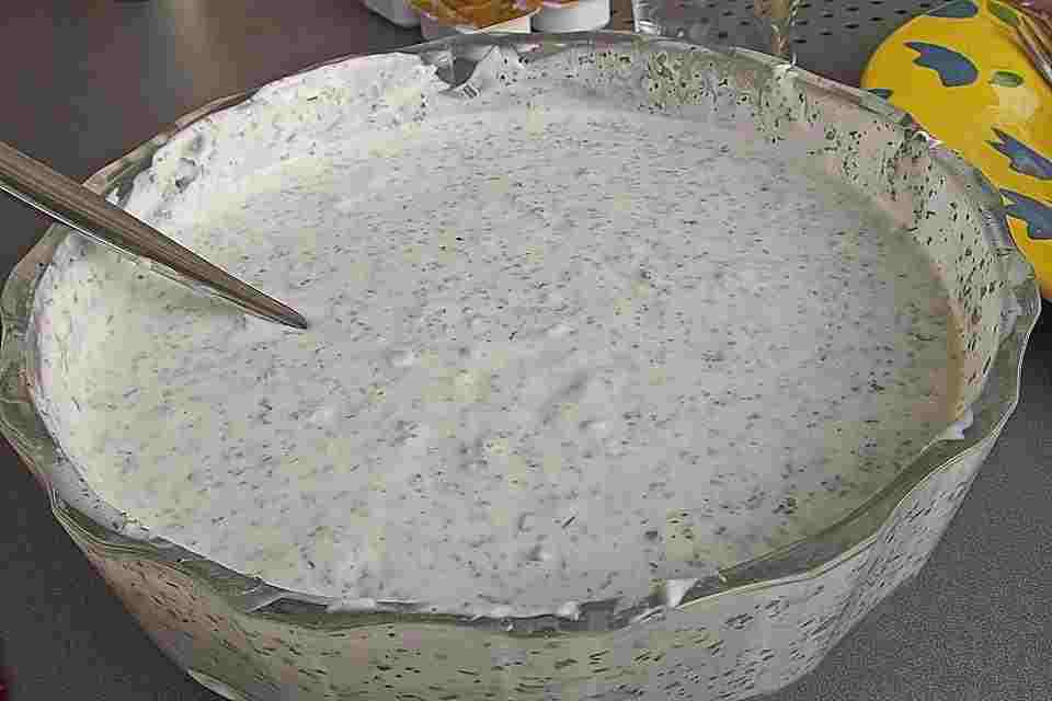 Titelbild für Knoblauch Joghurtsoße passt zu allem!