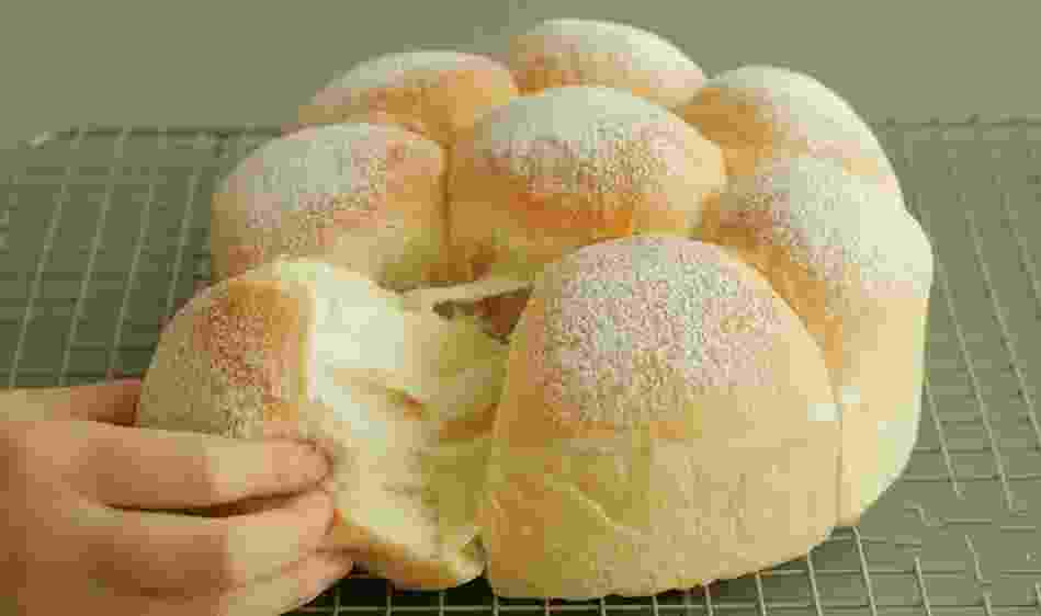 Titelbild für Omas Buchteln, schmecken am dritten Tag wie frisch gebacken!