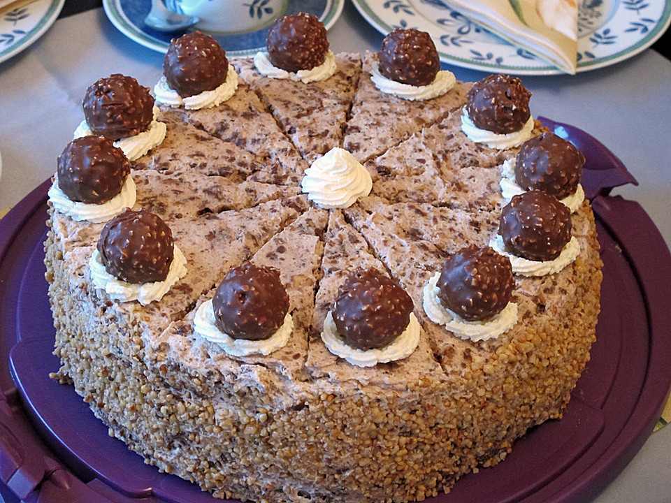 Titelbild für FERRERO ROCHER TORTE