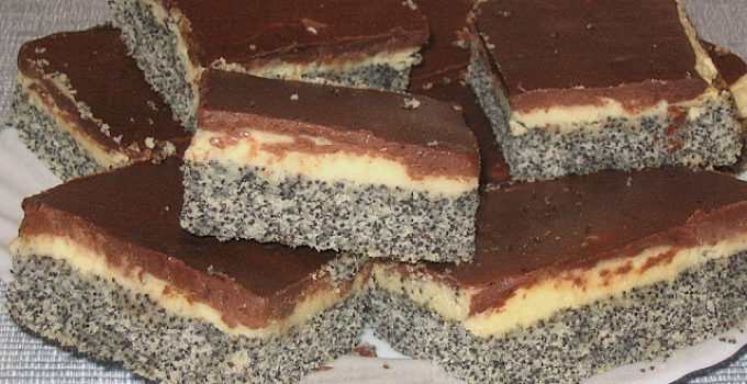 Titelbild für Mohnkuchen mit Vanillecreme und Schoko (leckerer Blechkuchen, schmeckt lecker, gelingt immer)