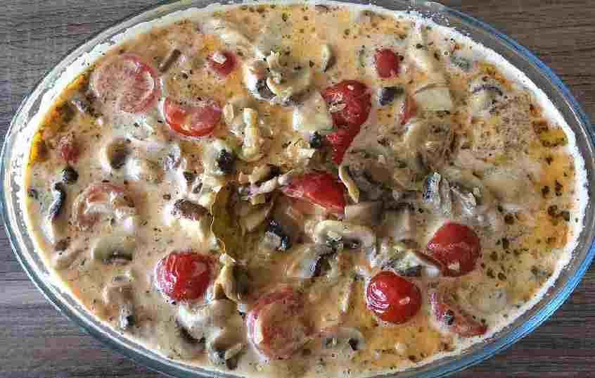 Titelbild für JÄGERSCHNITZEL AUFLAUF IN SAHNESOSS