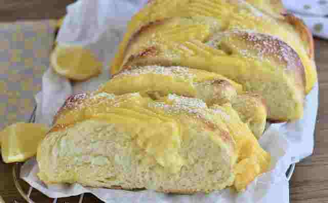 Titelbild für VANILLE ZOPF GEFÜLLT MIT PUDDING, SOFT UND FLUFFIG WIE VOM BÄCKER !