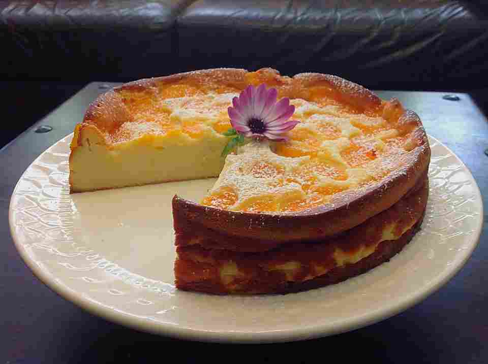 Titelbild für SCHNELLER KÄSEKUCHEN OHNE BODEN