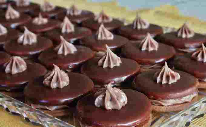 Titelbild für Ischler Törtchen – nach Omas Rezept