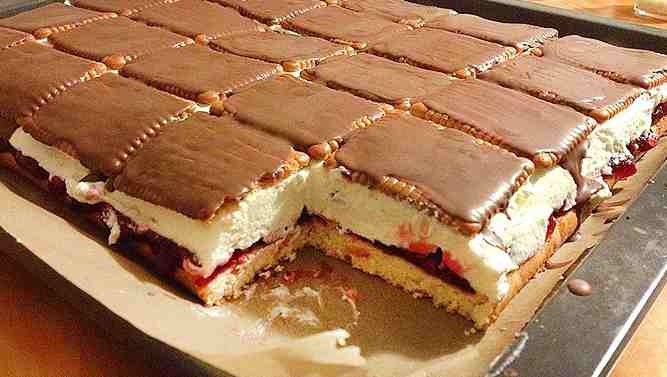 Titelbild für SÄUFERTORTE MIT BUTTERKEKSEN, SUPER LECKER !