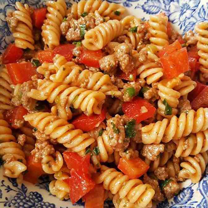 Titelbild für Nudel-Hack-Salat