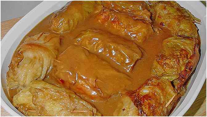 Titelbild für Omas Kohlrouladen, in die sich jeder verlieben wird!