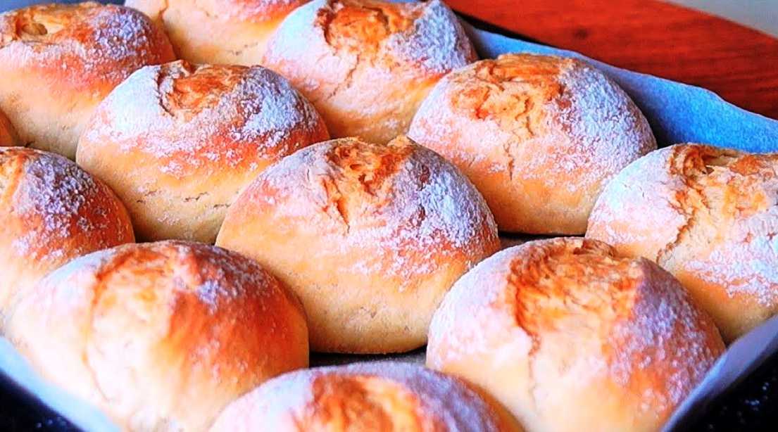 Titelbild für BRÖTCHEN, WIE VOM BÄCKER IN WENIGEN MINUTEN ZUBEREITET !