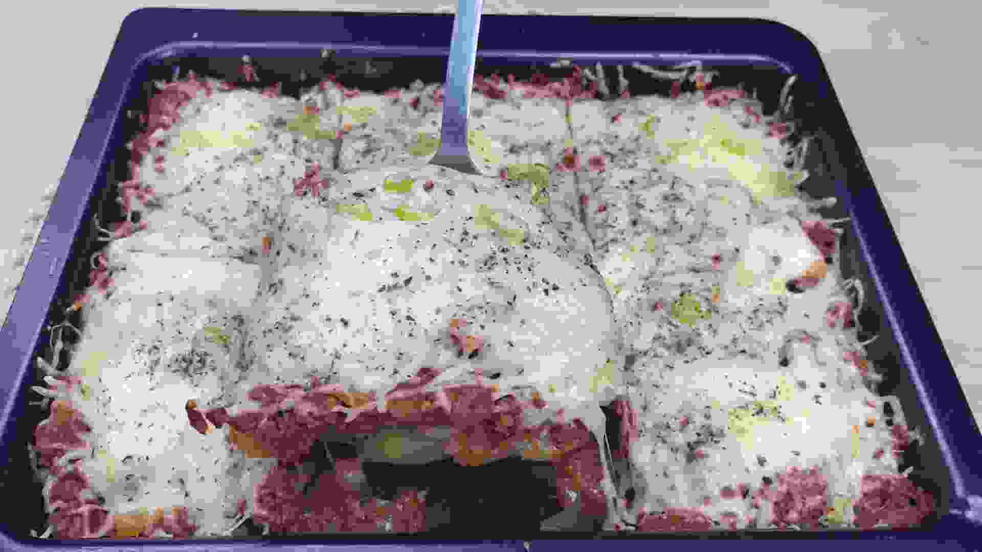 Titelbild für KARTOFFEL HACK AUFLAUF, KÖSTLICHES ABENDESSEN FÜR DIE GANZE FAMILIE !