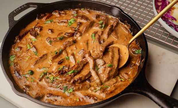 Titelbild für Bœuf Stroganoff mit zartem Rinderfilet