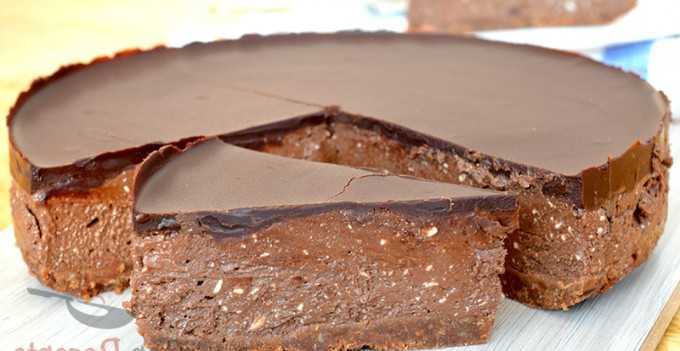 Titelbild für Ein geniales Rezept für einen wunderbaren Cheesecake ohne Backen, den ihr in wenigen Minuten fertig habt