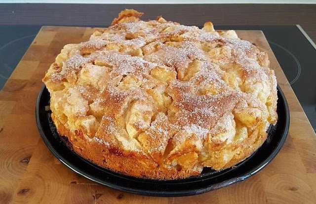 Titelbild für Der zarteste Apfelkuchen, der im Mund zergeht !