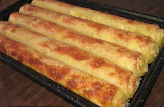 Titelbild für BLÄTTERTEIG SCHINKEN KÄSE STANGEN