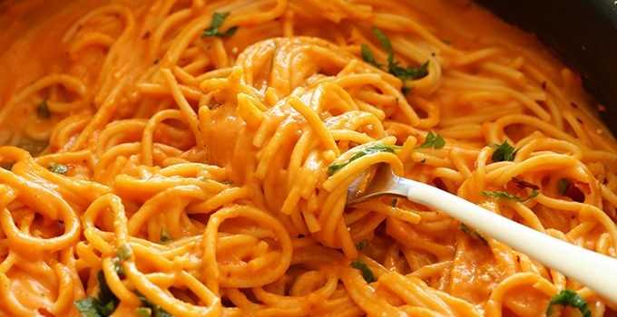 Titelbild für Spaghetti in cremiger Paprikasauce