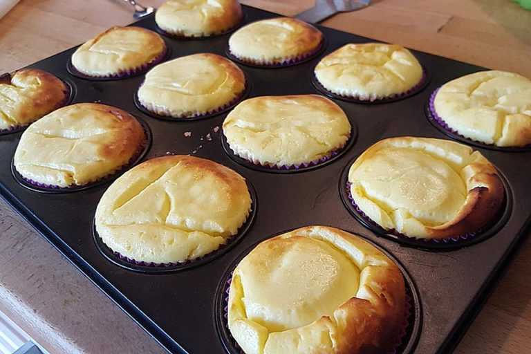 Titelbild für Käsekuchen Muffins gefüllt mit Vanillepudding