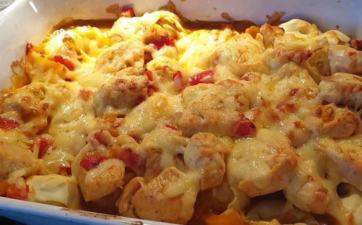 Titelbild für Hähnchen Tortellini Auflauf mit Käse