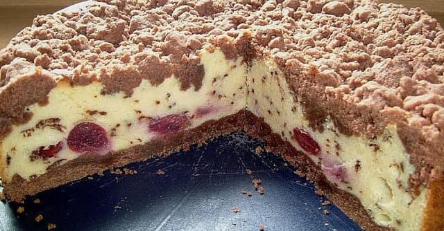 Titelbild für Quark Streuselkuchen mit Vanille Kirschfüllung